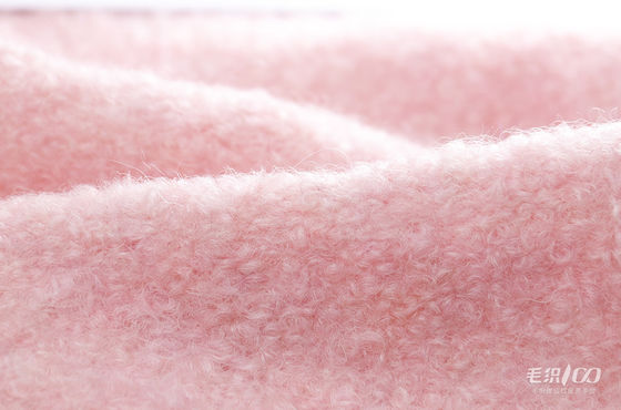 Smooth 1/6.8NM Loop Wool Yarn For Knitting Cardigans And Scarves